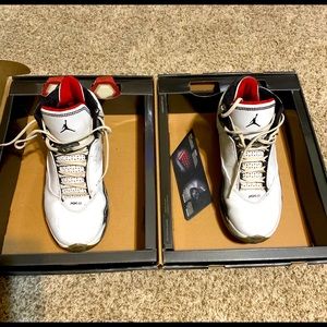 Air Jordan XX2 white varsity red black